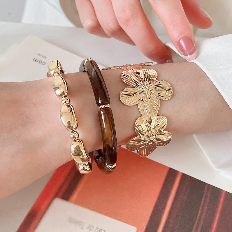 Metal Wind Geometric Flower Bracelet Set Fashionable Personality Exaggerated Bracelet Light Luxury High-end Jewelry