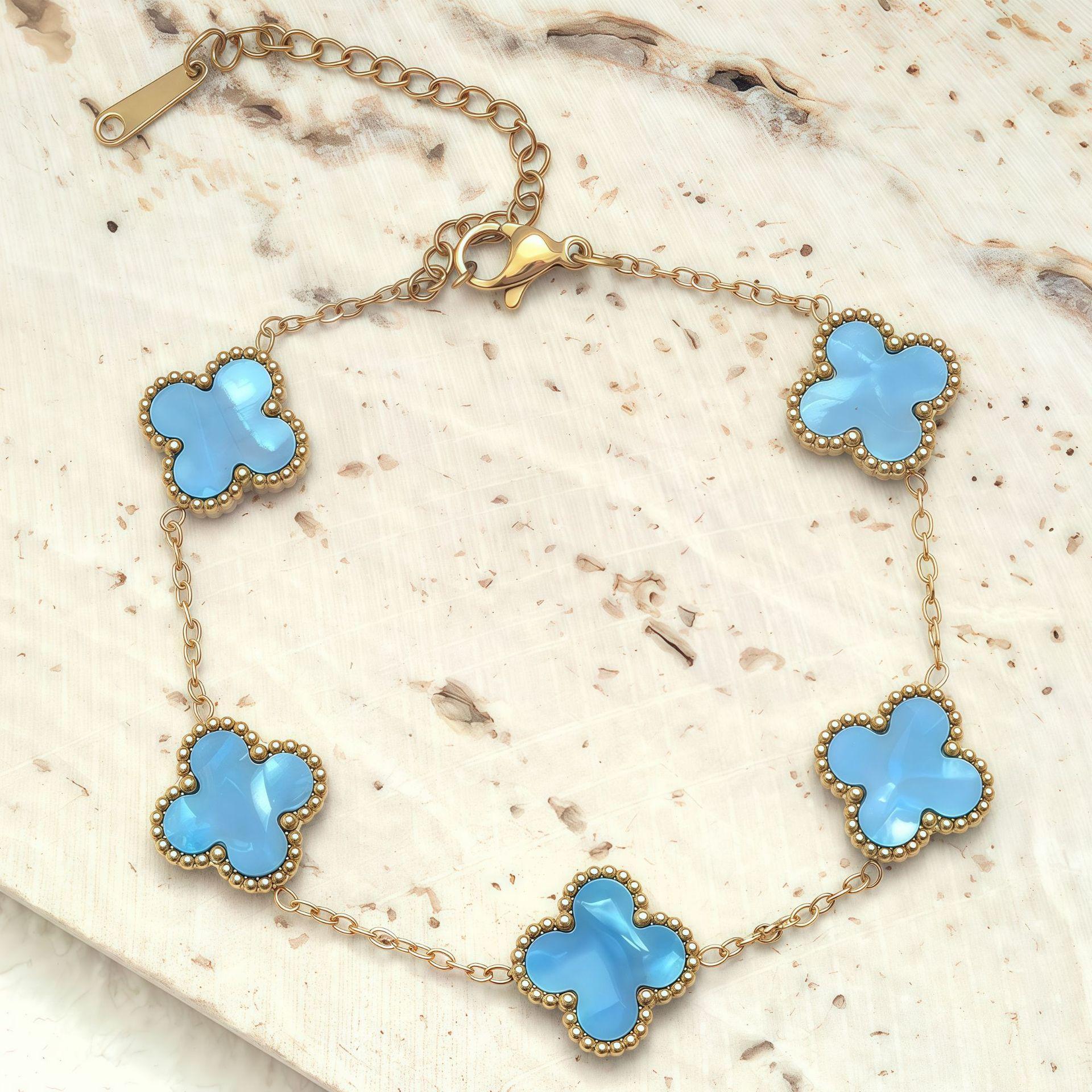 

Браслет из титановой стали нового цвета с четырехлистным клевером, счастливый, высококлассный женский браслет