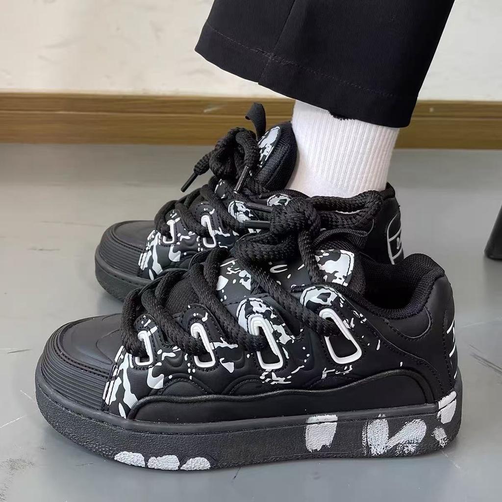 Ins invierno graffiti toma callejera plana antideslizante zapatillas de tabla nicho ligero estudiante casual zapatillas deportivas zapatillas individuales