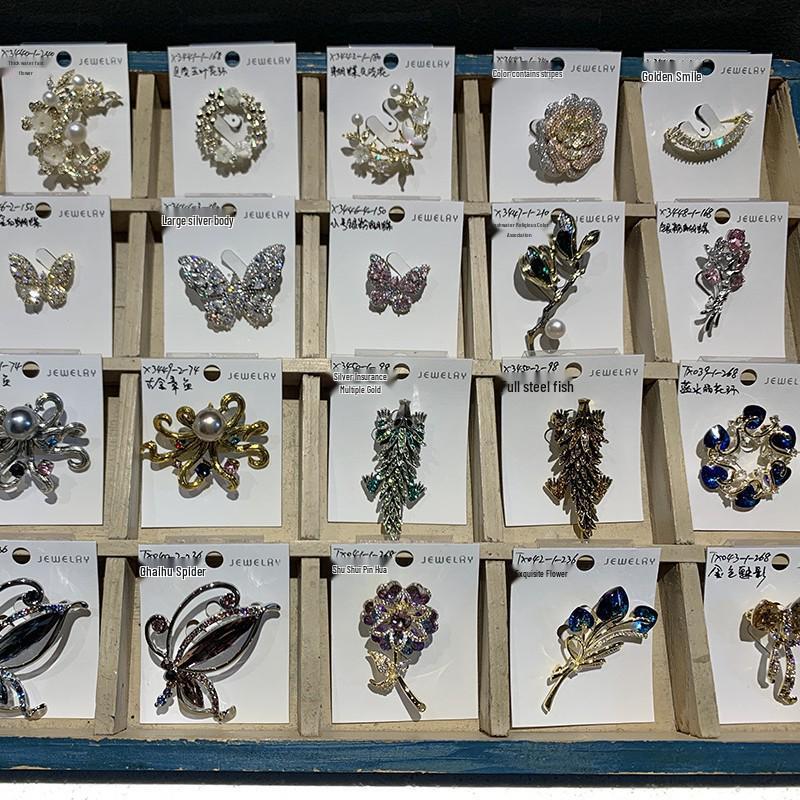 Bo Xin Yun Exquisite Butterfly Pin: Dreamy Pearl Brooch Design