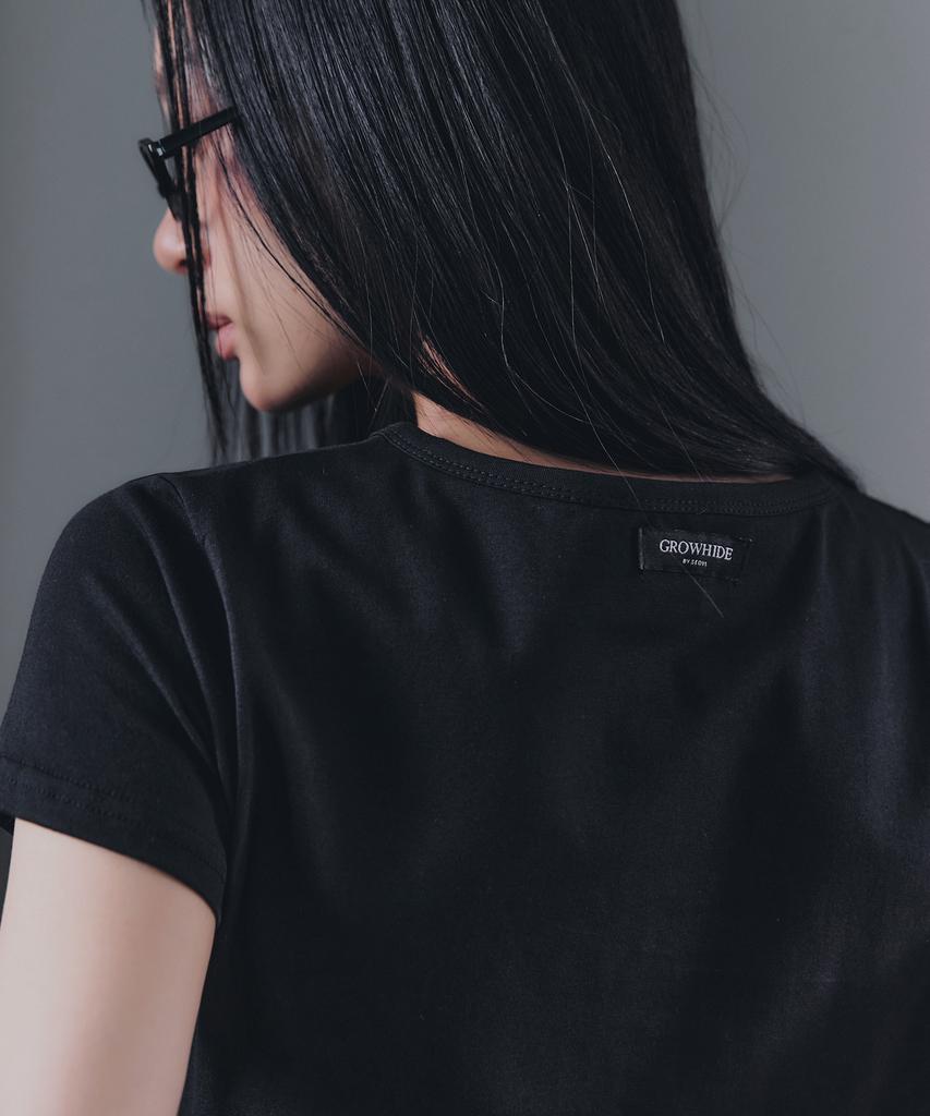 Geulouhaideu Z'Al Eyelet Strap Slit Short Sleeve T-Shirt_Black