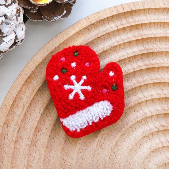 Christmas Brooch Embroidery Anti-rust Portable New Year Creative Decorate Long Lasting Cartoon Santa Claus