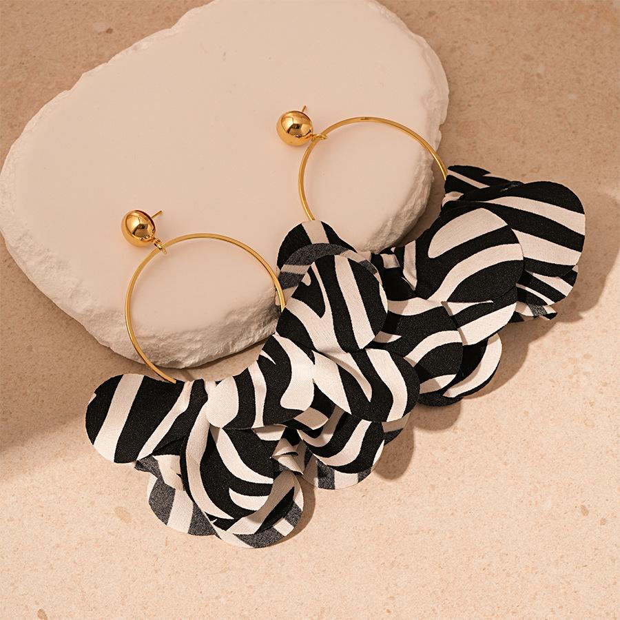 Orecchini Geometrici Cerchiati a Strisce di Zebra Temperamento Esagerato e Orecchini di Alta Gamma per Donna