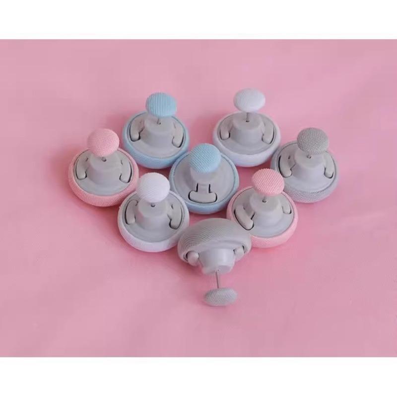 New Bedding Set with Anti-slip Feature - Detachable and Adjustable Quilt Cover and Pillowcase Holder for A Convenient and Secure Solution.