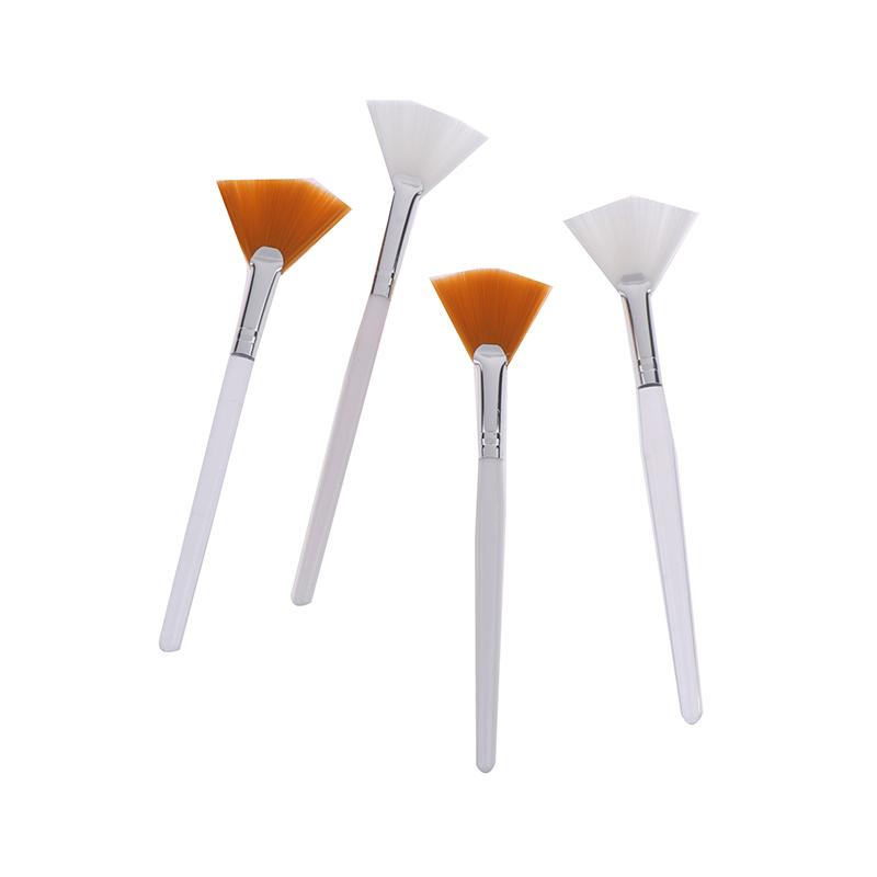 1Pcs Practical Facial Brushes Fan Makeup Brushes Soft Portable Mask Brushes Cosmetic Tools For Women Ladies Girls