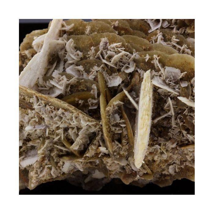 Sidérite, Baryte, Quartz, Pyrite 681.9 carats