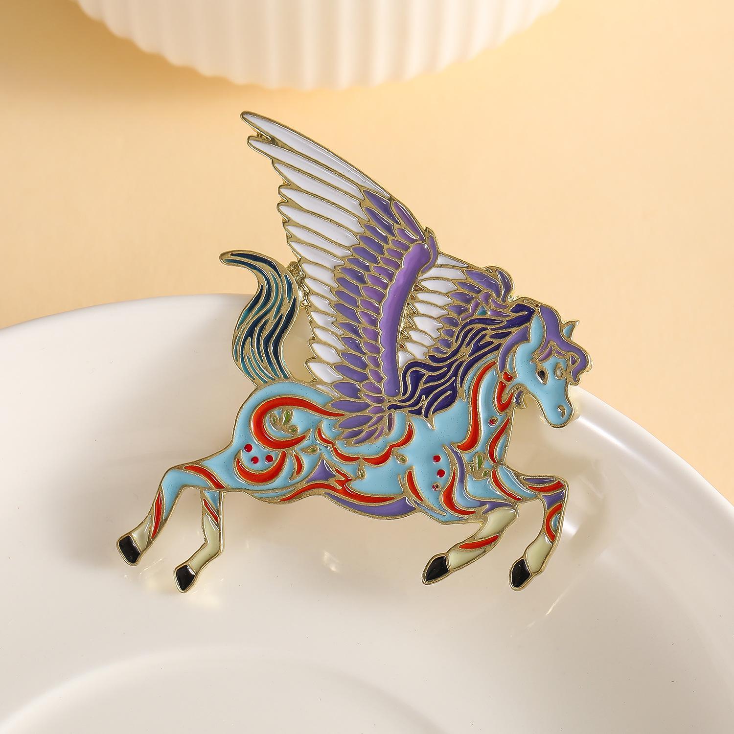 Chinese Wind Dripping Oil Zodiac Colorful Pegasus Brooch Exquisite Corsage Brooch 3CM*5CM