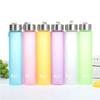 Frosted Vakuumflaschen Transparent Drinkware Plastikbecher Kostenloser Versand Artikel Sport Wasserflasche Camping Getränkebehälter Fitnessstudio