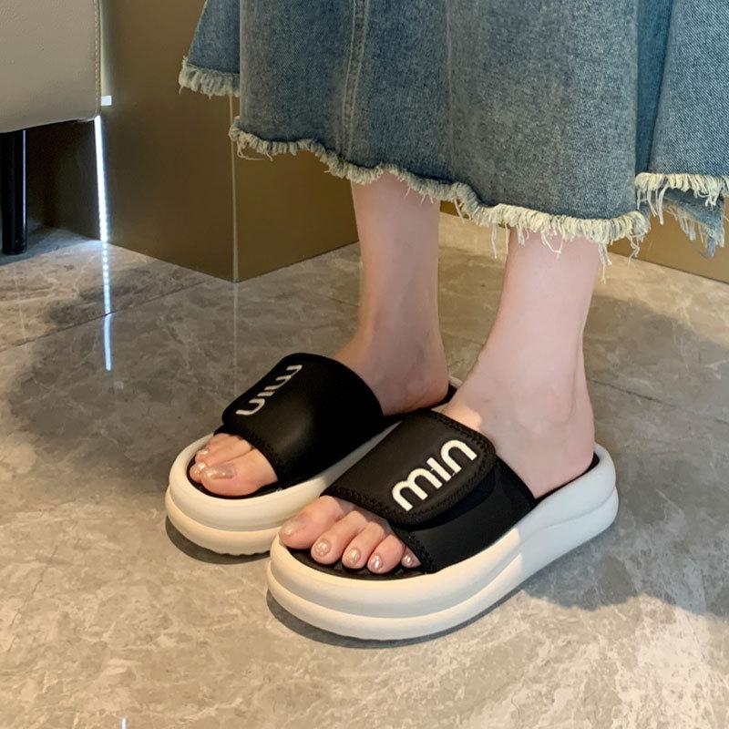 Thick-soled Premium Cool Slippers Women's Summer Outer Wear 2025 New Casual Soft-soled Non-slip One-word Drag Beach Shoes