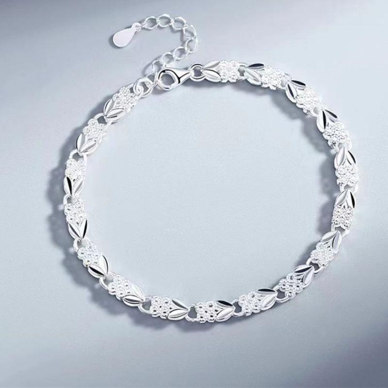 Lucky Four Leaf Clover Bracelet For Women Light Luxury Jewelry Gift