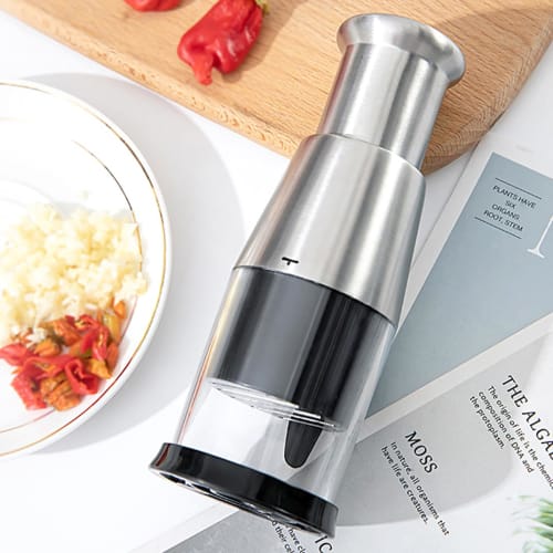 DIYBravo Garlic Press, Push-Type Garlic Crusher, Garlic Cutter with 1 Small Spoon, Stainless Steel Blocking Cup, for Onions, Ginger, Garlic, Chili Pep