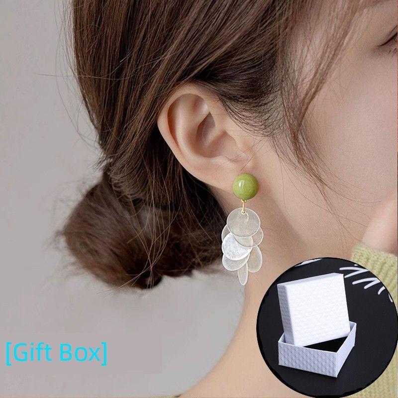 

S925 Sterling Silver Avocado Green Earrings for Women 2024 New Arrival Best Selling Shell Earrings Exaggerated and Personalized Earrings Autumn A pair of avocado green earrings [gift box]]
