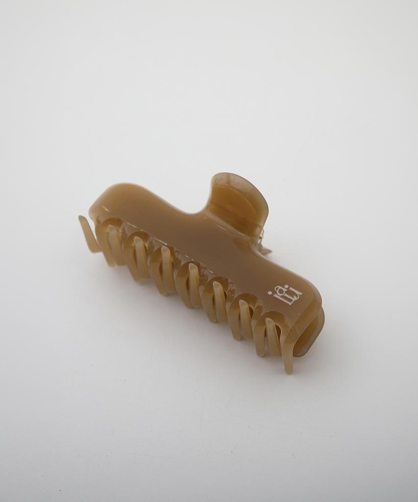 Iulai Mellow Hair Claw Clip Beige