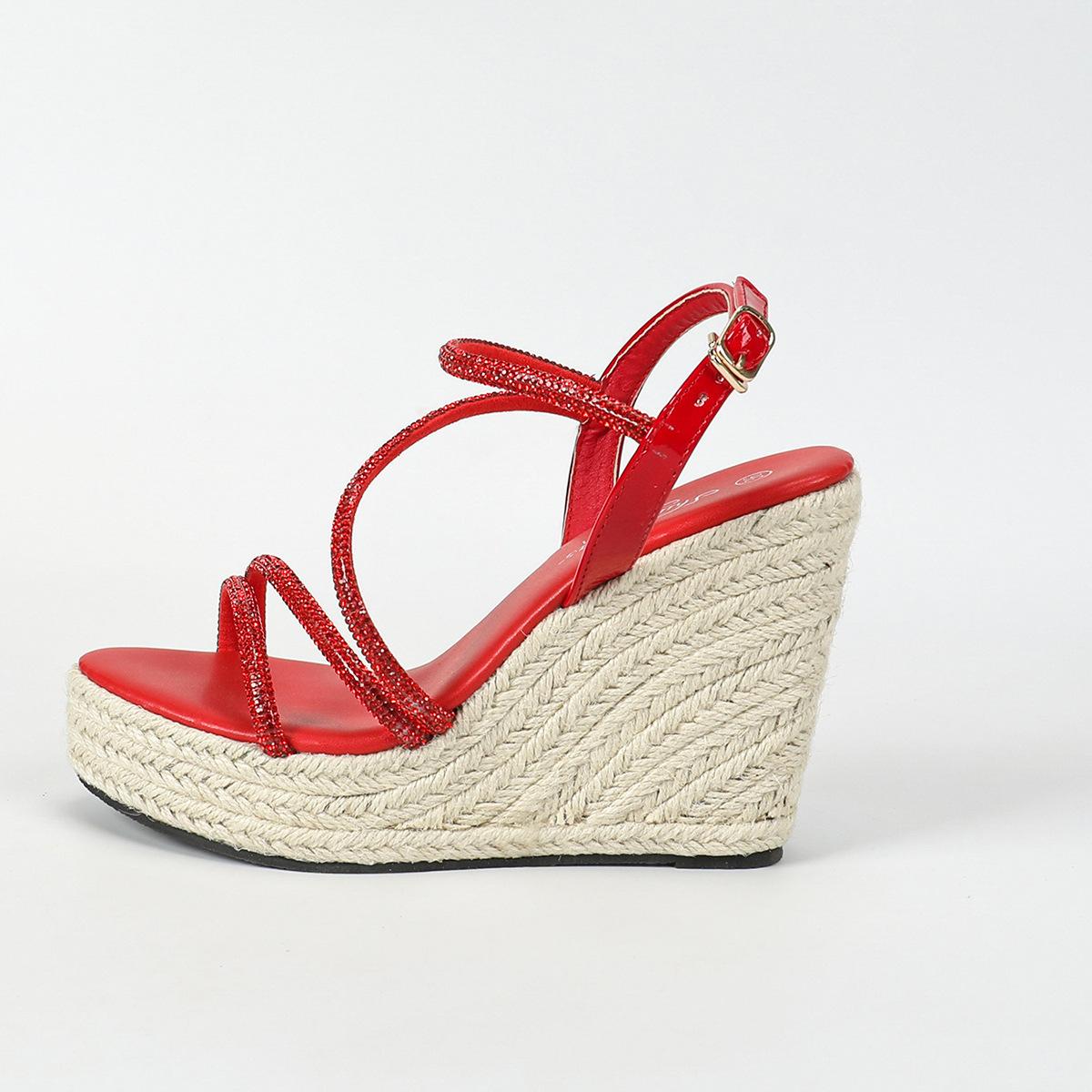 Женские сандалии на платформе — фото 11