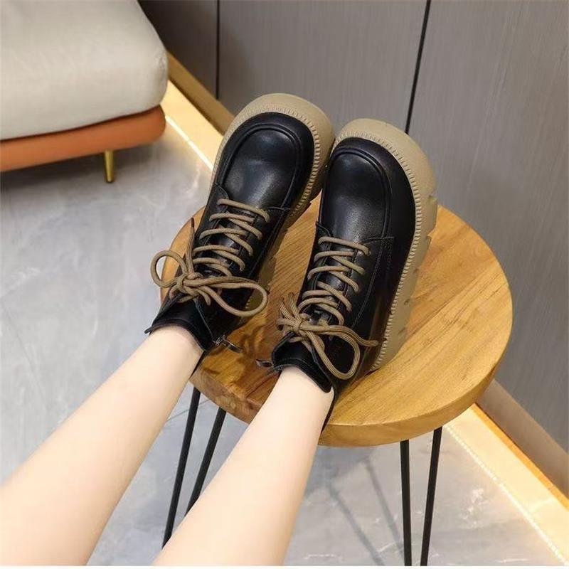 Martin boots women's British style 2025 autumn and winter new fashion feet small casual short boots velvet lace-up thick-soled boots