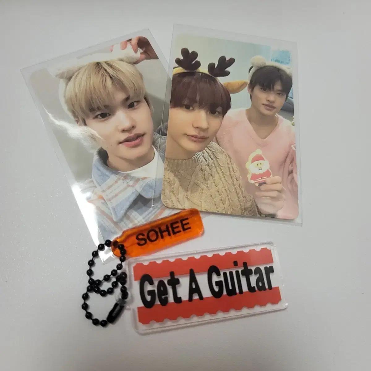 

Я продаю акриловый брелок для ключей Riize Sohee с гитарой