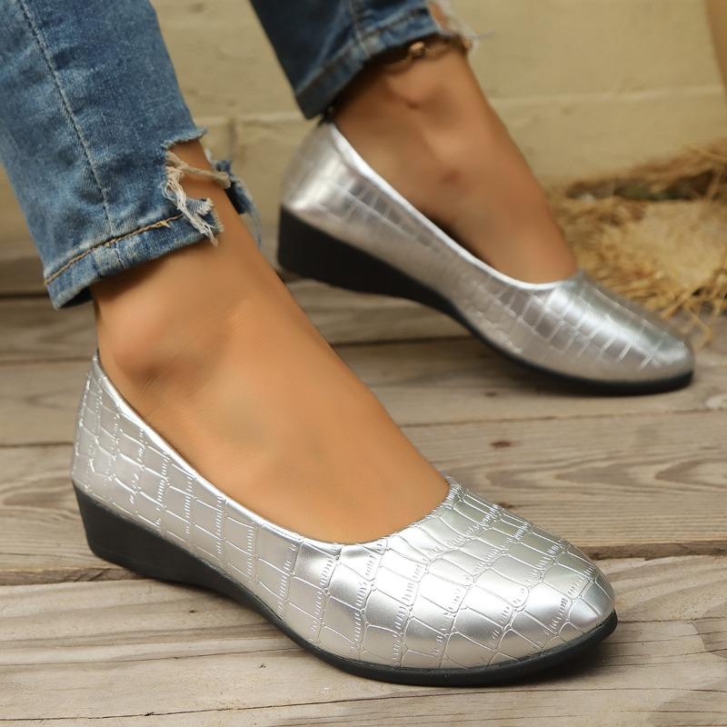 Large Size Pointed Wedge Heel Single Shoes Women's 2 Autumn New Casual Soft Sole Outer Wear Shallow Beanie Shoes