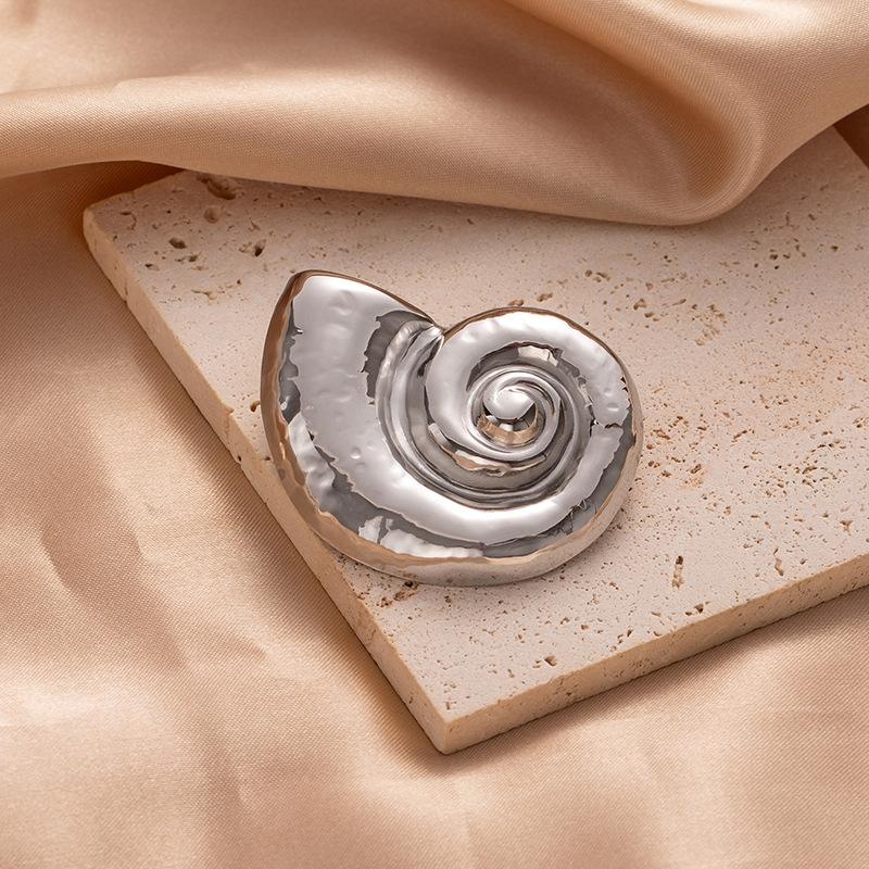 Thousands Of Calls Half Face Anti-Light Stainless Steel Brooch Collection Wind Halloween Texture Titanium Steel Pin