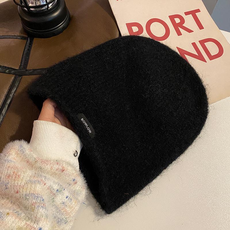 Autumn and winter hats women's cold hats big head circumference versatile knitted thin crimped outdoor stacking hats women's winter