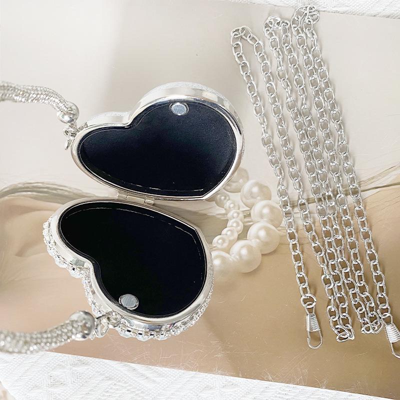 Mini Heart Chain Evening Bag with Diamond-Inlaid Stones