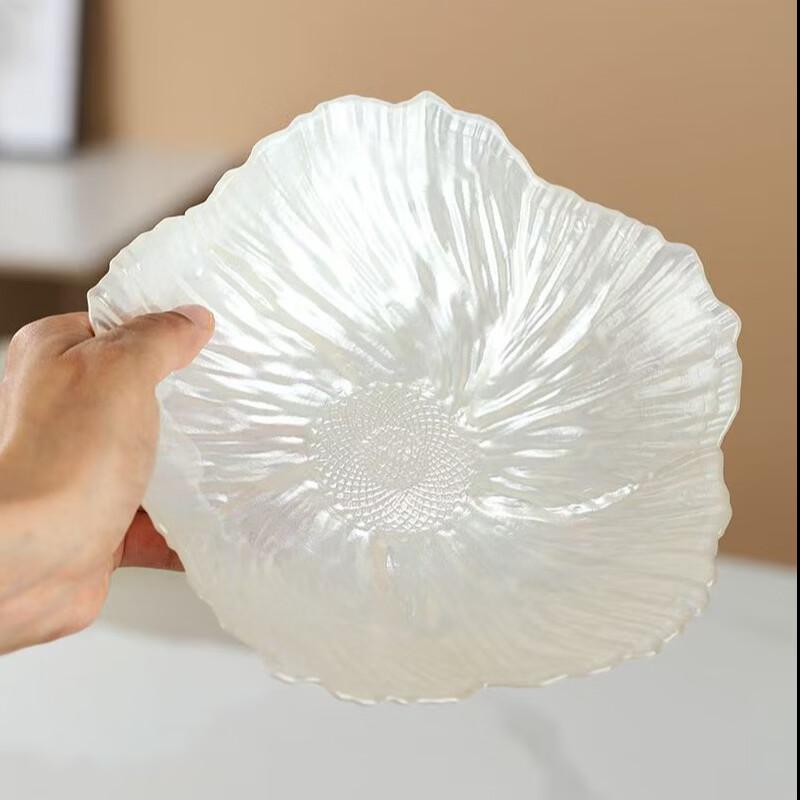 ZISIZ Pearl White Glass Snack & Fruit Plate (Set of 2)