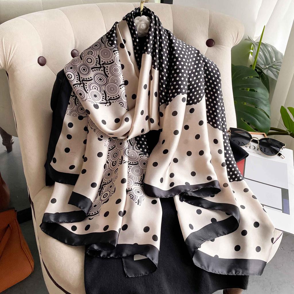 Luxury Design 180X90CM Shawls  Beach Women Square Scarves Popular The Four Seasons Bandanna Sunscreen New Style Silk Scarf