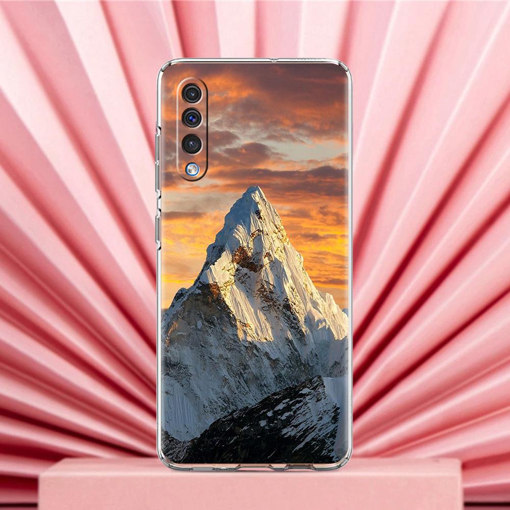 Handyhülle Für Samsung A56 A36 A26 A24 A16 A14 A12 A32 A50 A70 A22 A40 A34 A54 A42 A52 5G A06 Hülle Bergspitzen Landschaft