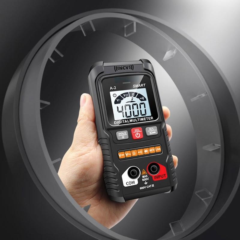 Fortschrittliches digitales Multimeter mit automatischem Moduswechsel Helles Display Datenspeicherfunktion für elektrische Beurteilung