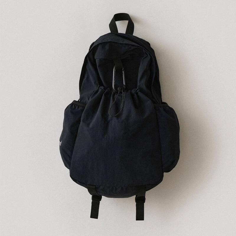 

Легкий рюкзак Smoothmood Nylon из Южной Кореи — универсальный вариант для отдыха, путешествий, походов и школы. 38*24*16 cm