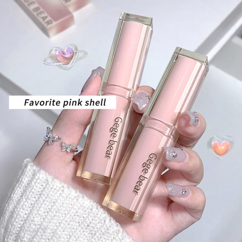 Cuando la barra de labios ligera, suave y lisa hidrata, humecta y blanquea, no se pega fácilmente a la taza.