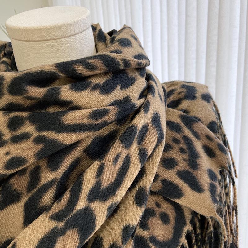 Leopard Print Women's Scarf - Autumn/Winter Thick Imitation Cashmere Shawl with Tassels - Classic European & American Style, Versatile & Warm.