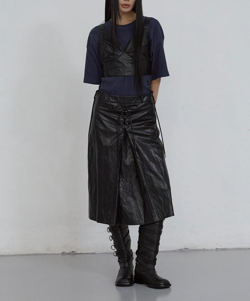 Uusoo Leather Eyelet Skirt_ Black