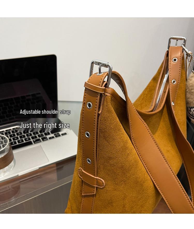 Women's Frosted Suede Retro Tote: Winter Underarm Shoulder Bag with New Textured, Simple Fashion Design