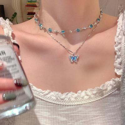 Elegante blaue Kristall Schmetterlingskette Handgefertigte Halskette Verstellbare Länge Schlüsselbeinkette Accessoire für den Alltag