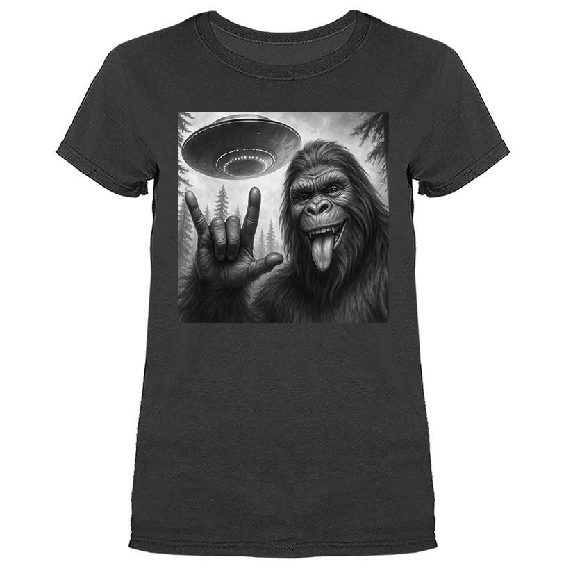 Sasquatch Selfie Big Foot Rock on UFO Alien Funny Humorous Women s  T-shirt Unisex T-Shirt XXL