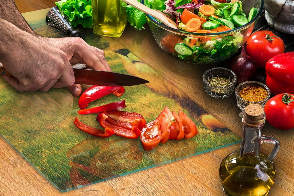GLASS CUTTING BOARD 35x52 Lion