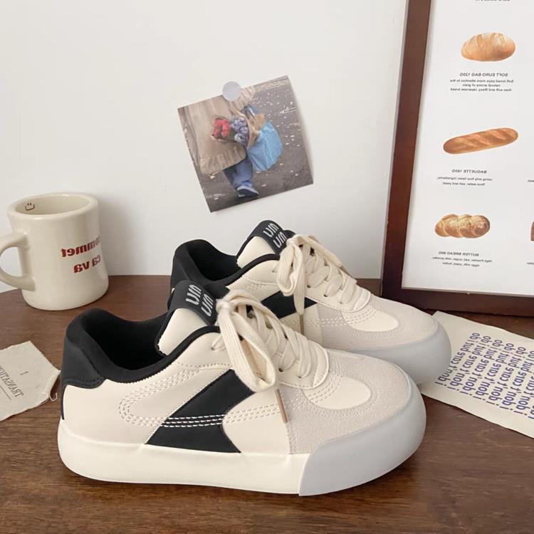 22 new niche platform canvas shoes in autumn ins super fire casual student board shoes tide