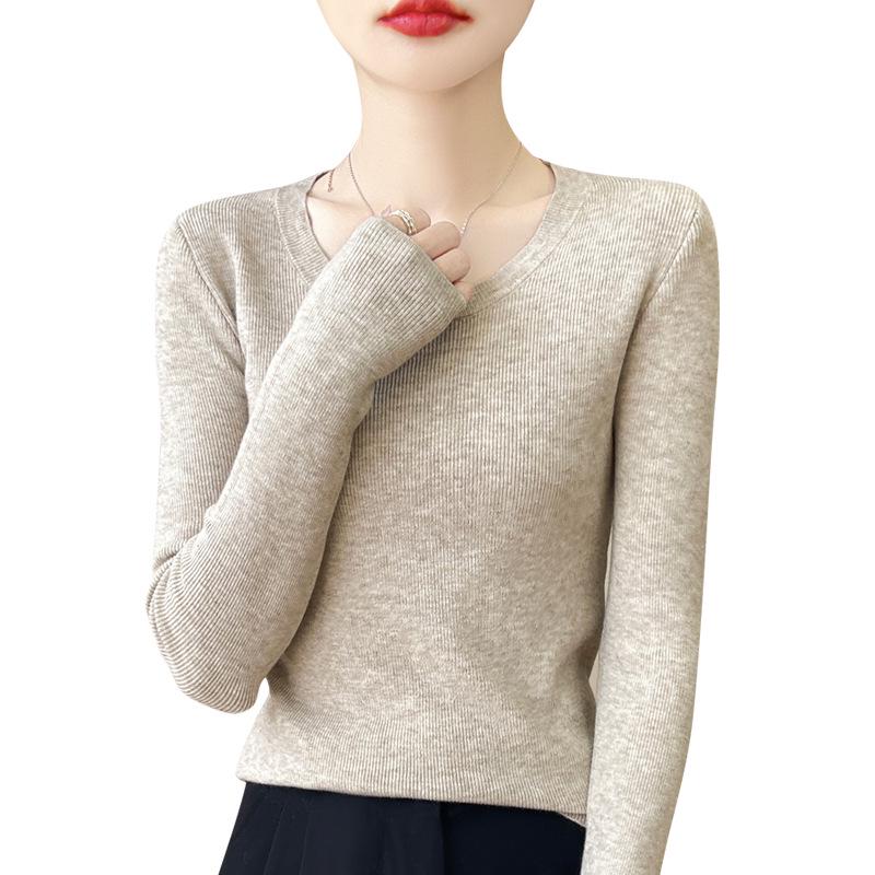 2026 Autumn Women's Korean Style Slim Knit Sweater with Low Round Neck