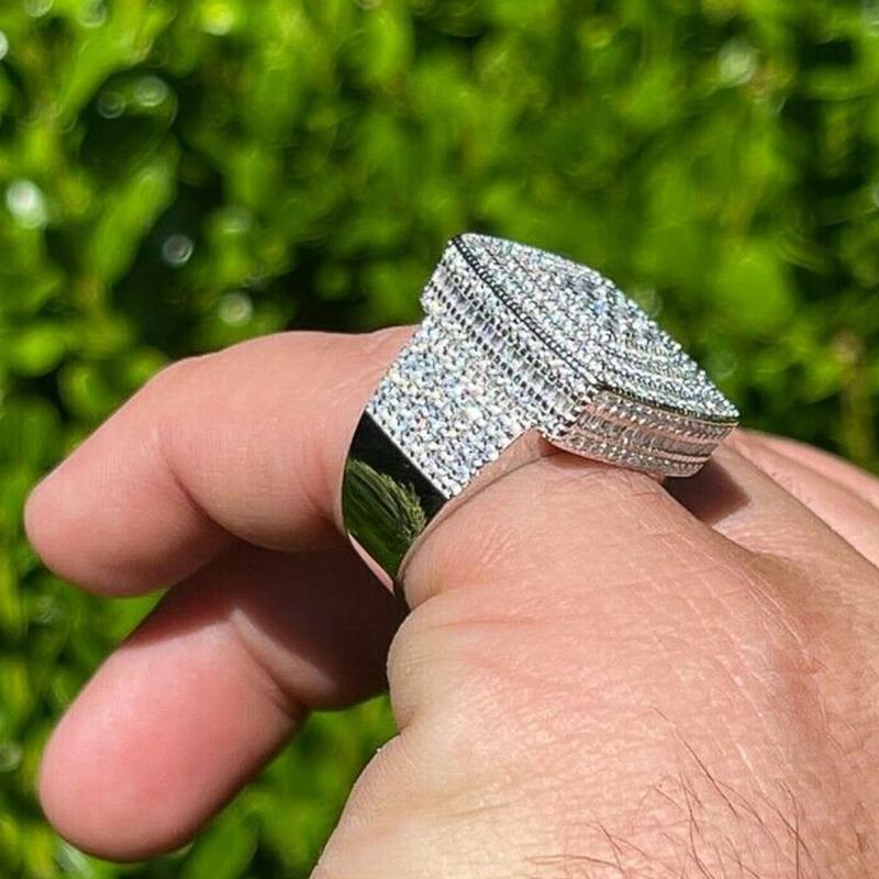 Huitan Gorgeous Women/men Square Shaped Ring Trendy Party Special Wedding Luxury Accessories Full Shining CZ Temperament Jewelry