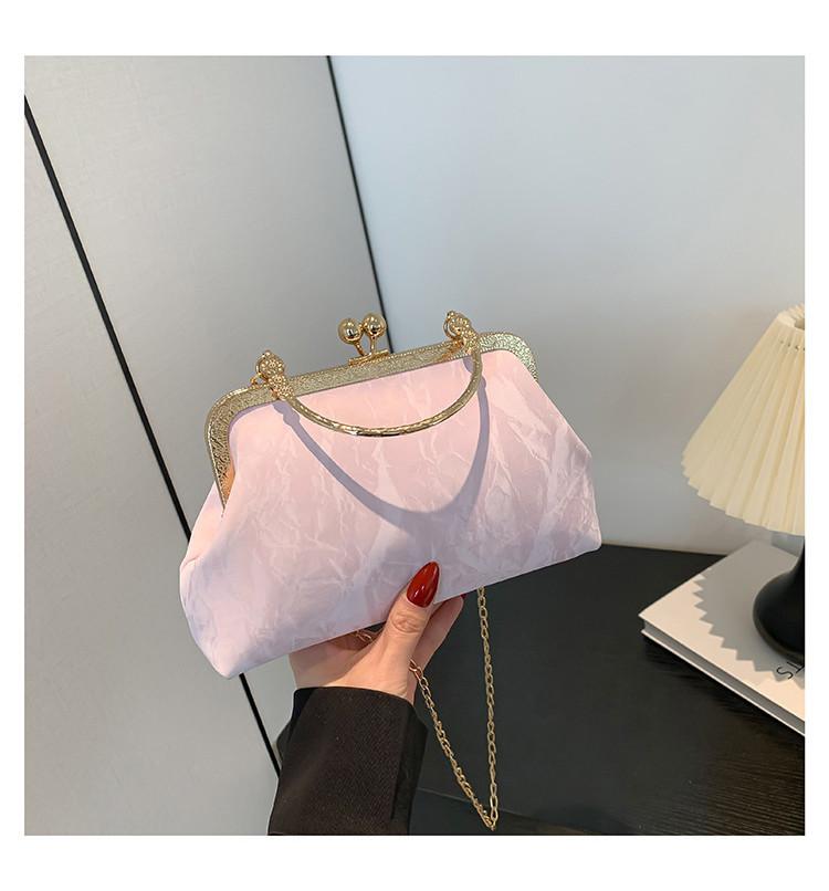 

Trendy Metal Casual Shoulder Handbag With Chain Strap For 2024 Summer In Chic Urban Minimalist Style рожевий