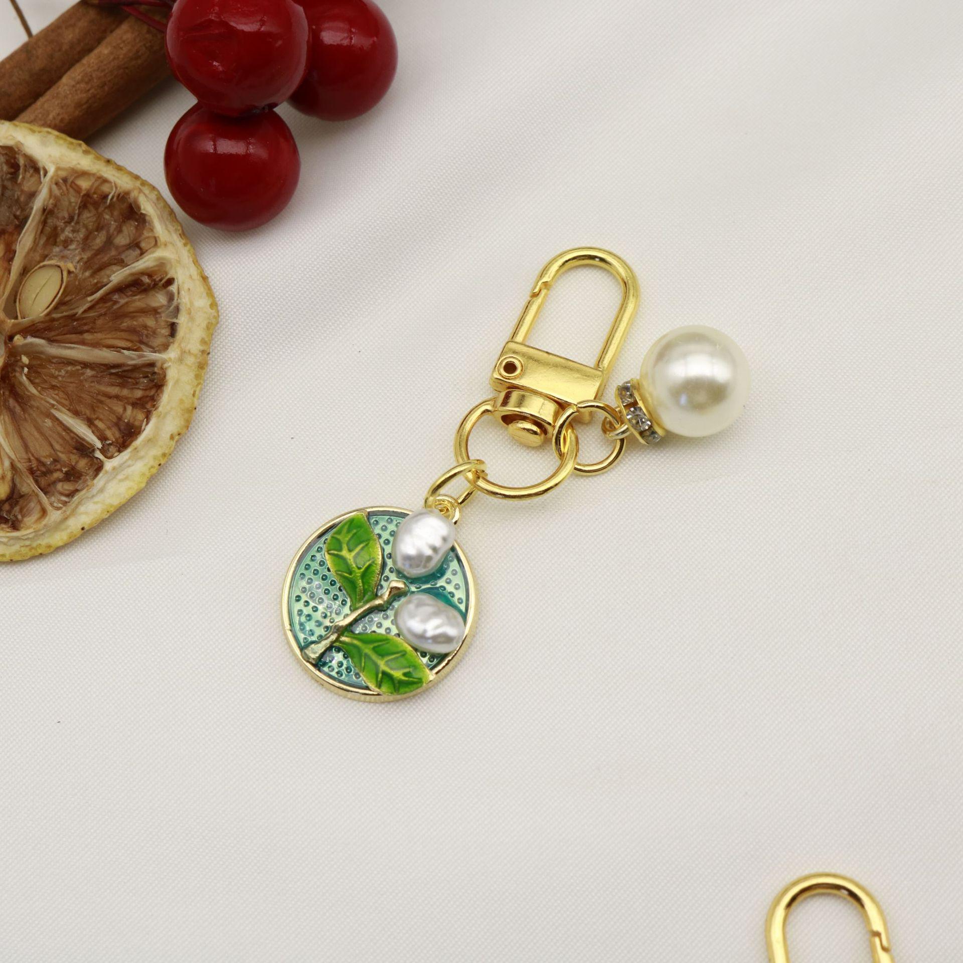 French Retro Enamel Flower Keychain Pendant - Monet Garden Inspired Alloy Drip Oil Design