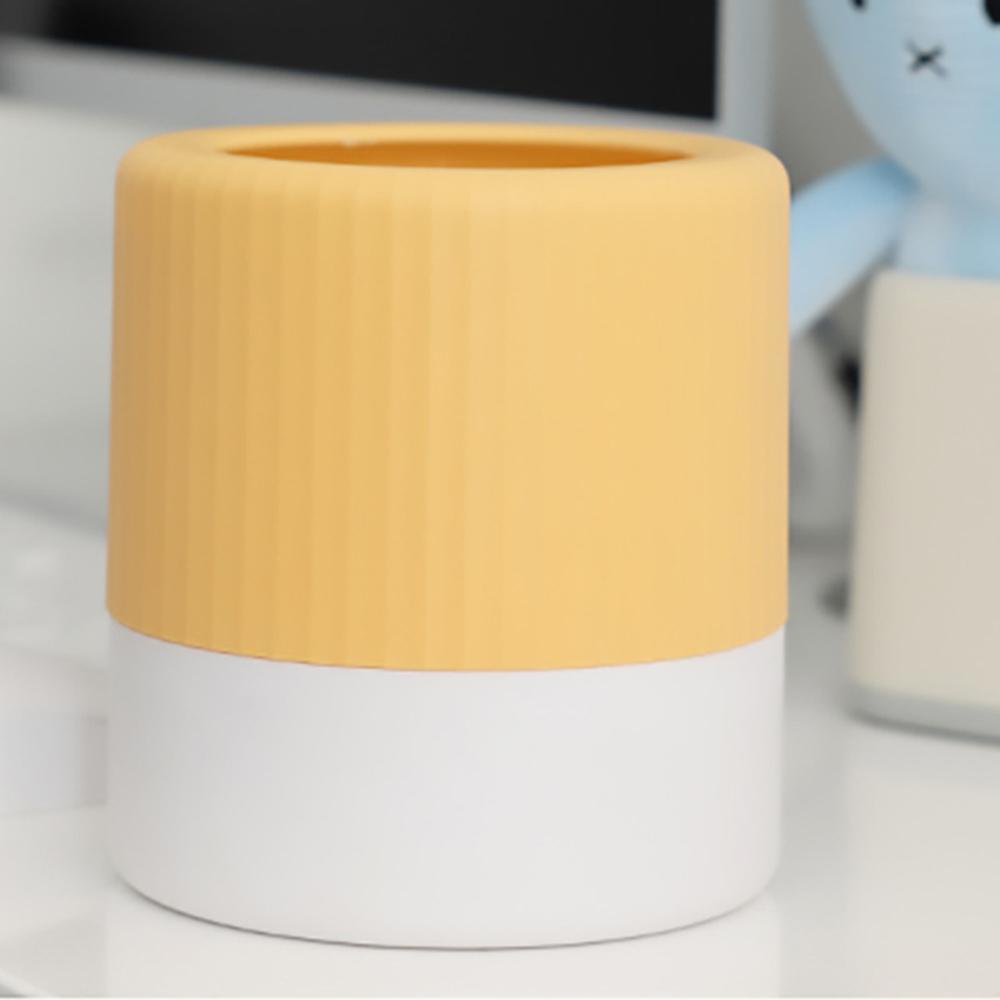 2.3L Mini Desktop Trash Can Modern Wastebaskets No Lid Garbage Can for Office Bedside Beauty Desk (with 1 Roll of Garbage Bags)