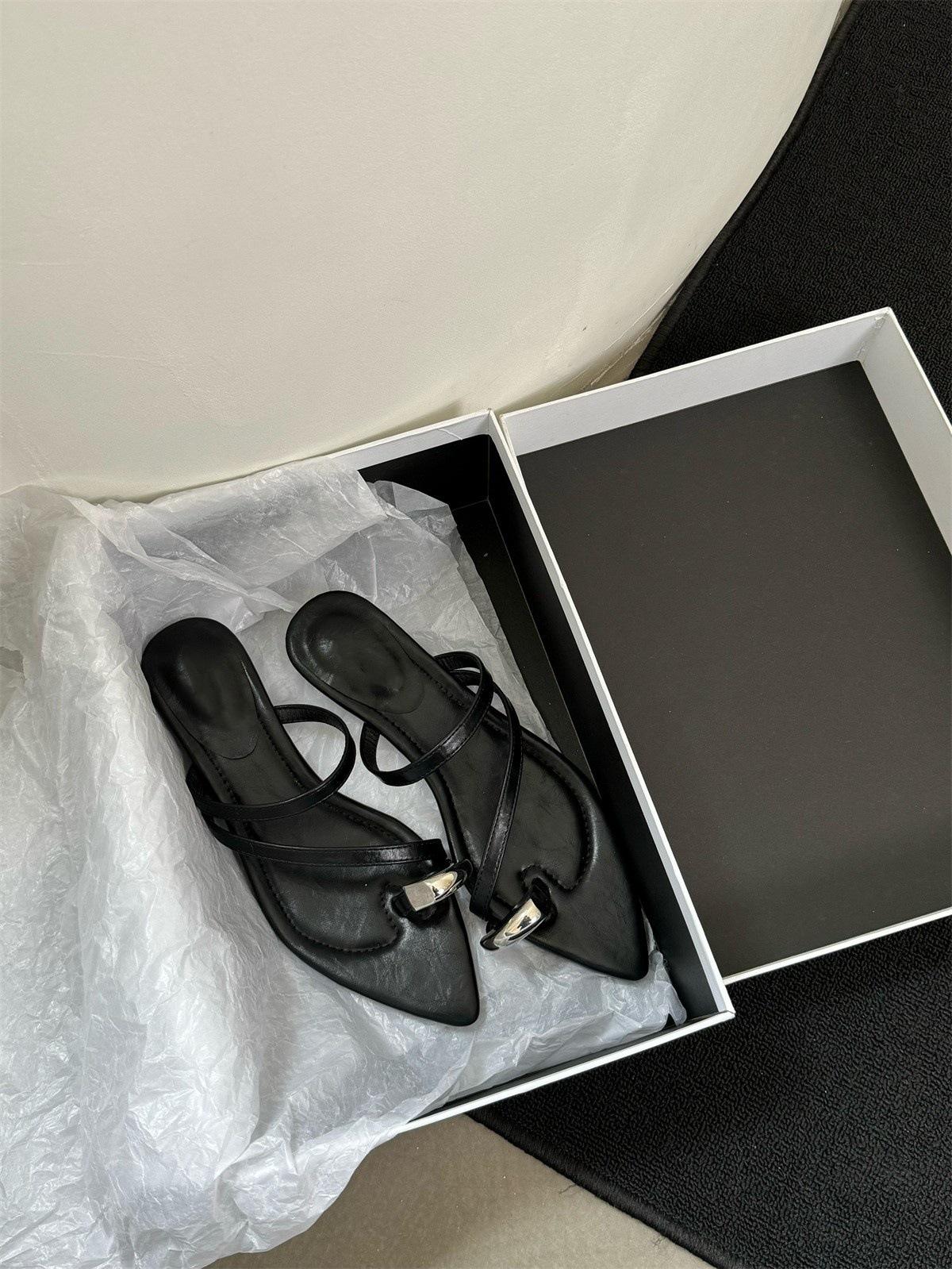 

Thin slope heel metal buckle cover toe slippers women s outer wear design sense niche one-word drag pointed toe sandals 35 чёрный