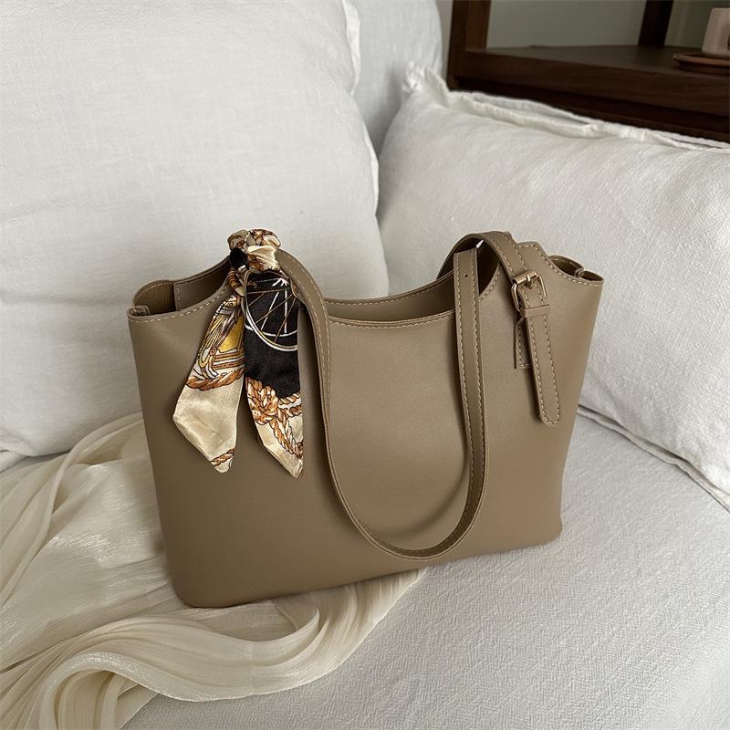 2025 Retro Large Capacity Women's Shoulder Tote Bag