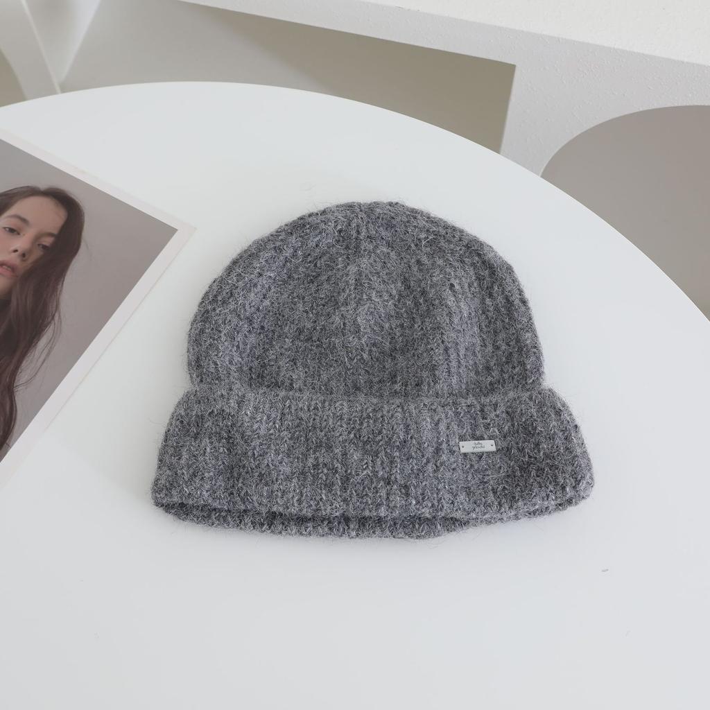 Metal Label Simple Knitted Hat for Women In Autumn and Winter New Warm and Thickened Cold Hat To Show Face and Protect Your Face