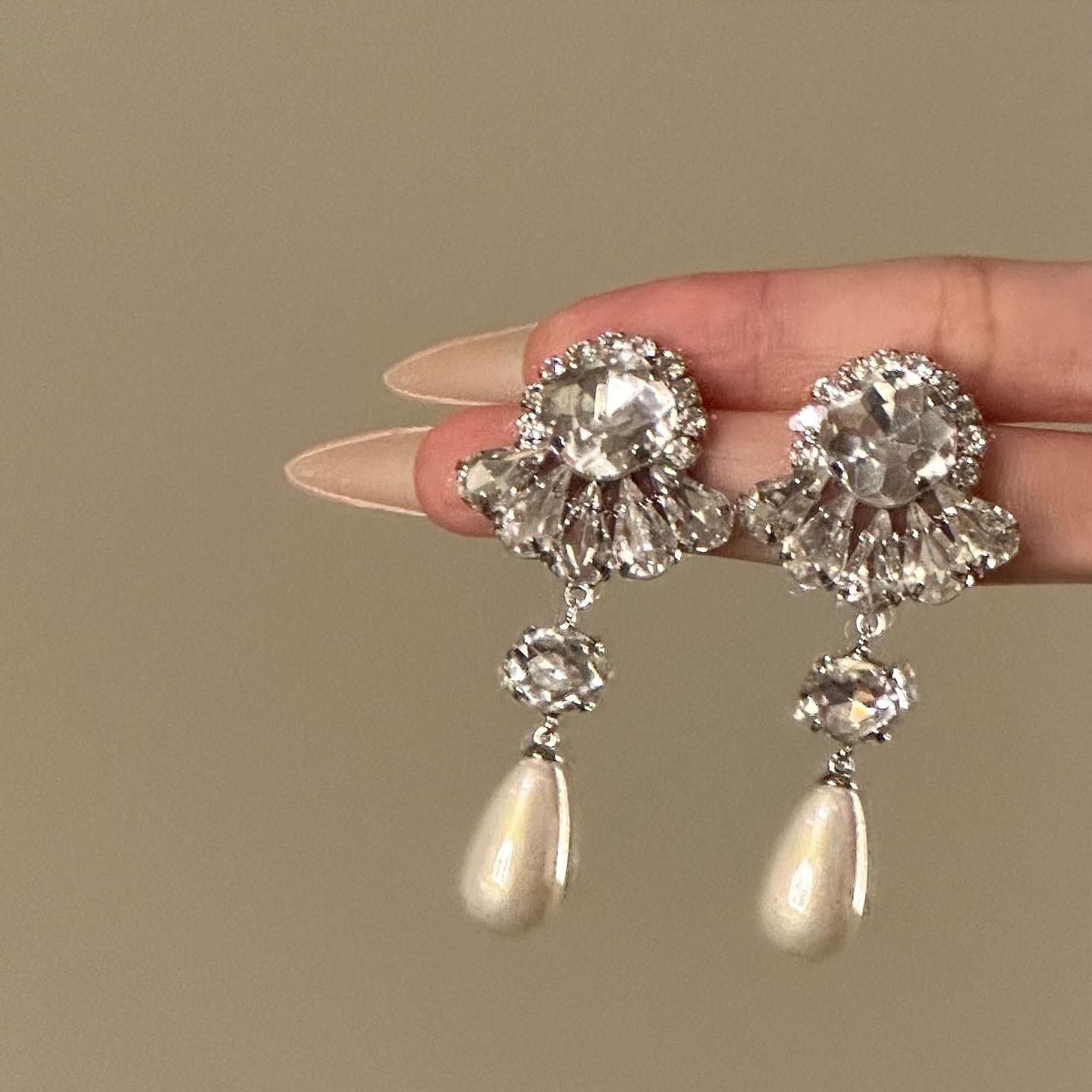 

Модные серьги-подвески для женщин серебряный