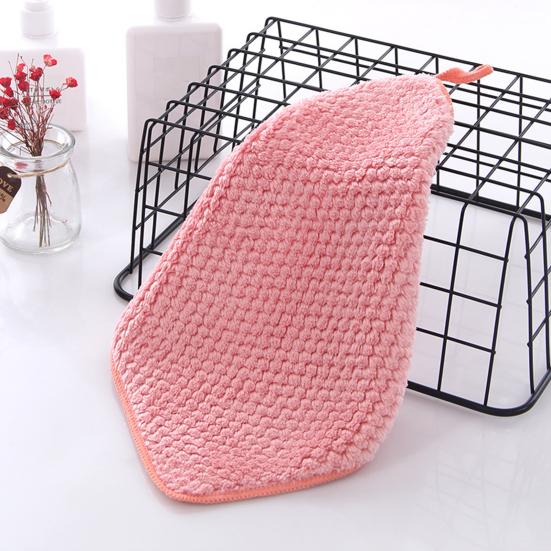 Yousheng Coral Velvet Plaid Texture Bath Towel Strong Water Absorption Fluffy Towel with Lanyard Design Easy To Clean Hand Towel