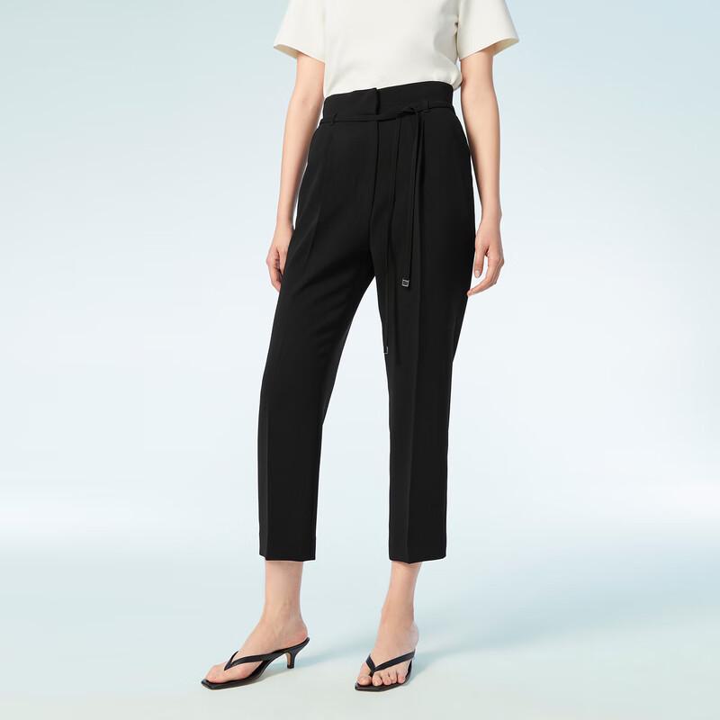 OVVOVV Women's Lightweight Tapered Cropped Pants