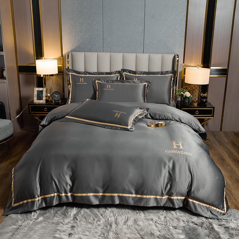 

Комплект из четырех предметов из стираного шелка 60-й плотности с роскошной вышивкой: Пододеяльник из ледяного шелка, простыня, простыня на резинке и шелковистый нюдовый спальный комплект 1.2m Set, Duvet 150*200cm, Sheet 180*230cm