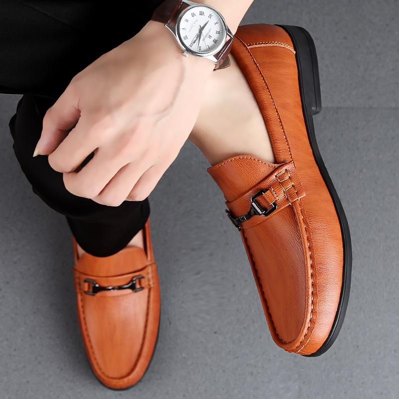 Fashion Mens Casual Genuine Leather Shoes Driving Loafers Men Business Shoes Fashion Slip-on Men Shoes Black High Quality Flat Moccasins